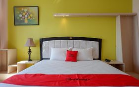 Reddoorz Plus Syariah @ Hotel Boulevard